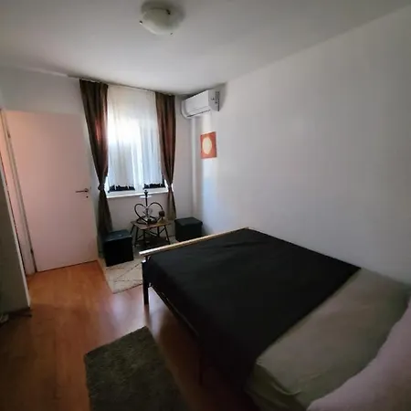 아파트 Ferienhaus In Kakma Mit Pool&grill Polaca