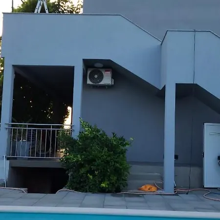 Ferienhaus In Kakma Mit Pool&grill Polaca