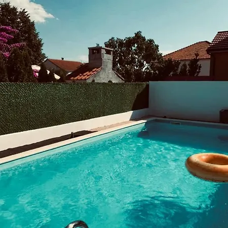 아파트 Ferienhaus In Kakma Mit Pool&grill Polaca